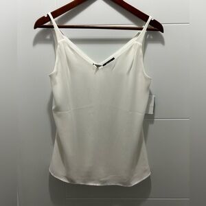 RW & CO white V-neck tank size XXS